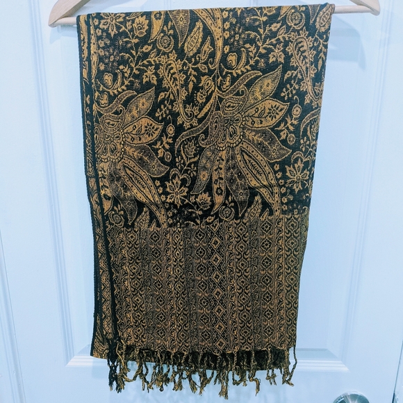 Pashmina/Silk Scarf with fringes - Golden/ Black - Picture 7 of 7
